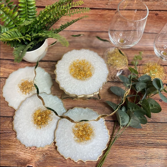 Large Geode Coaster Set of 4 - Picture 6 of 10